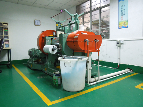 深圳搪胶软胶玩具厂家电话多少